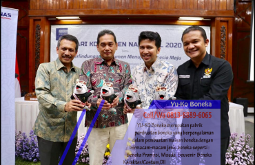 56 Boneka Wisuda,Vendor Boneka Maskot Terbaik Sulawesi Tenggara