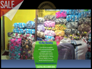 Pusat Boneka Wisuda